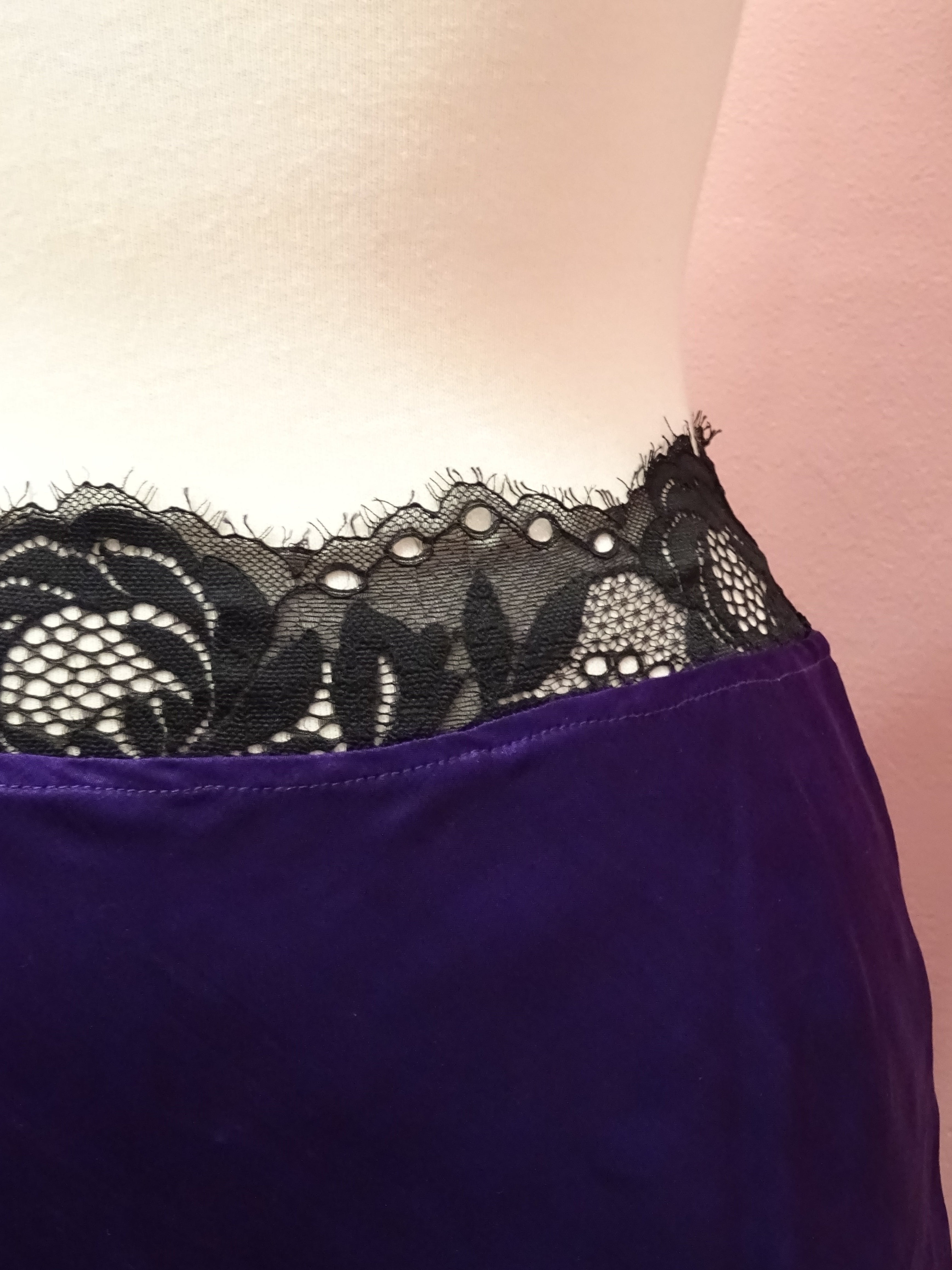 Slik skirt cut on the bias